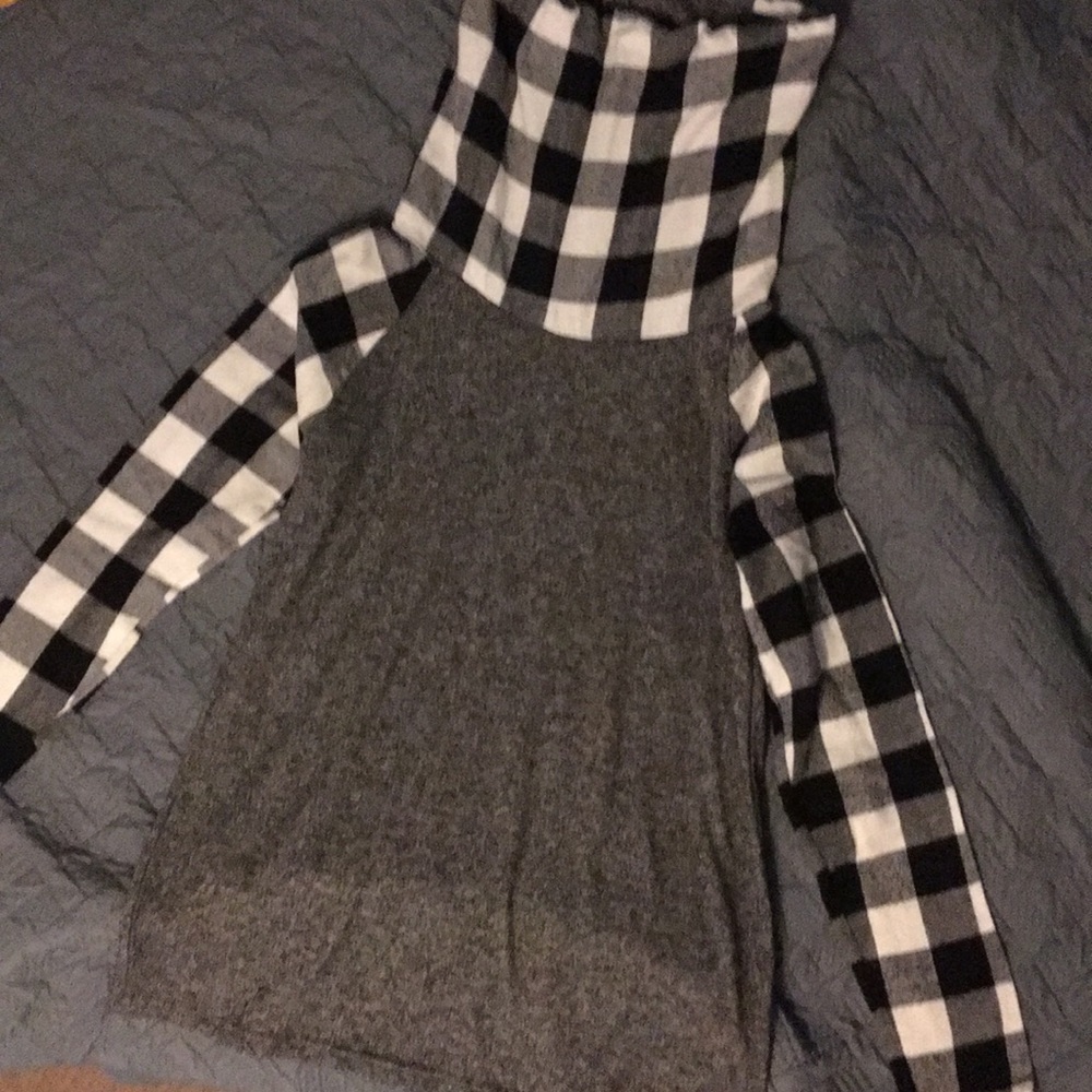 Long Sleeve Gray/Buffalo Plaid Shirt.